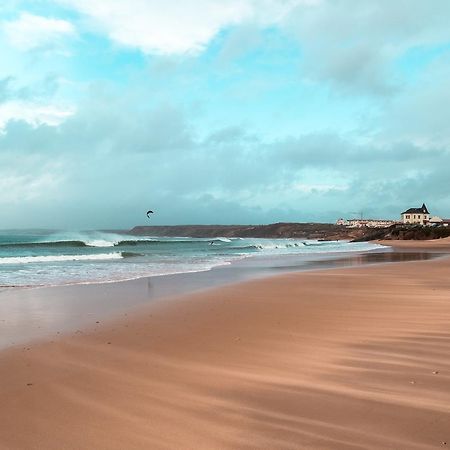 Westside Beach House Peniche Exteriör bild